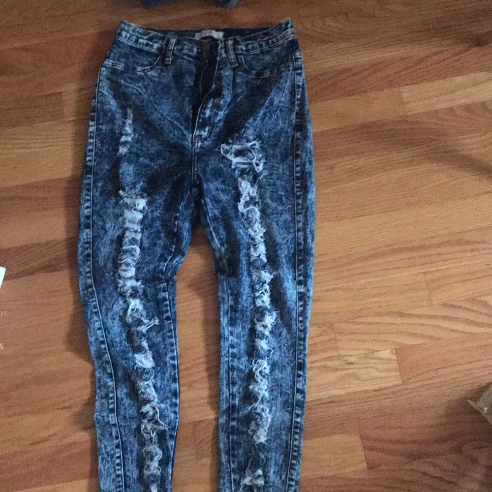 Distressed Jeans
